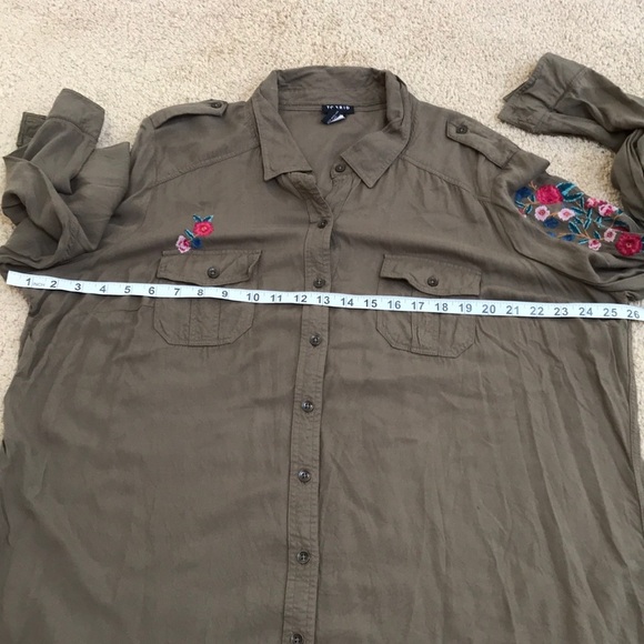 Torrid size 2X olive button up embroidered shirt - Picture 9 of 9
